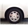 Image 28 : B3 --  2002 CADILLAC DEVILLE, White, 188304 KM