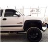 Image 37 : F3 --  2002 CHEVROLET SILVERADO 2500 HD CREW CAB 4X4, White, 456296 KM