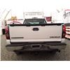 Image 17 : F1 --  2004 CHEVROLET SILVERADO 2500 4X4, White, 178 719 KM