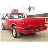 Image 14 : D1 --  2001 GMC SONOMA 4X4, Red, 157624 MILES