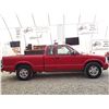 Image 8 : D1 --  2001 GMC SONOMA 4X4, Red, 157624 MILES