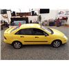 Image 8 : E4 --  2001 FORD FOCUS SE , Yellow, 231039 KM