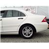 Image 26 : A3 --  2004 MERCEDES C240 4MATIC AWD, White, 124689 KM   "NO RESERVE"