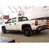 Image 22 : A7 --  2004 CHEVROLET SILVERADO 2500 4X4, White, 178 719 KM    "NO RESERVE"