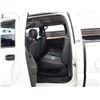 Image 58 : A7 --  2004 CHEVROLET SILVERADO 2500 4X4, White, 178 719 KM    "NO RESERVE"