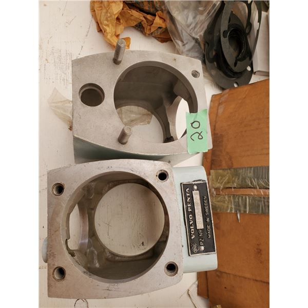Volvo penta upper gear case housings