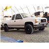 Image 10 : A5 --  1997 GMC SIERRA 1500 EXT CAB DIESEL 4X4, WHITE, 299,578 KMS  "NO RESERVE"