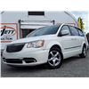 Image 2 : D4 --  2013 CHRYSLER TOWN & COUNTRY TOURING, White, 181216 KM