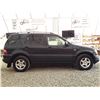 Image 10 : A9 --  2001 MERCEDES ML320 AWD , Blue, 165701 TMU KM  "NO RESERVE"