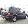 Image 12 : A9 --  2001 MERCEDES ML320 AWD , Blue, 165701 TMU KM  "NO RESERVE"