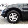 Image 24 : A9 --  2001 MERCEDES ML320 AWD , Blue, 165701 TMU KM  "NO RESERVE"
