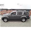 Image 21 : D5 --  2006 NISSAN PATHFINDER LE 4X4 , Grey, 150,998 MILES KM