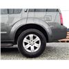 Image 24 : D5 --  2006 NISSAN PATHFINDER LE 4X4 , Grey, 150,998 MILES KM