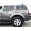 Image 25 : D5 --  2006 NISSAN PATHFINDER LE 4X4 , Grey, 150,998 MILES KM