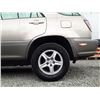 Image 24 : D2 --  1999 LEXUS RX 300 AWD, Gold, 255809 KM