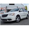 Image 2 : D4 --  2013 CHRYSLER TOWN & COUNTRY TOURING, White, 181216 KM