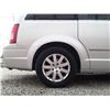 Image 36 : E4 --  2010 CHRYSLER TOWN & COUNTRY TOURING, Grey, 254594 KM