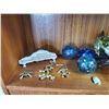 Image 2 : decorative bold with stands and more
