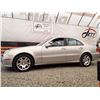 Image 24 : I1 --  2004 MERCEDES E320, Grey, 214716 KM