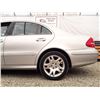 Image 28 : I1 --  2004 MERCEDES E320, Grey, 214716 KM