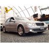 Image 8 : I1 --  2004 MERCEDES E320, Grey, 214716 KM