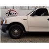 Image 25 : A4 --  1999 FORD F150 WITH CAMPERETTE, White, 155 245 KM