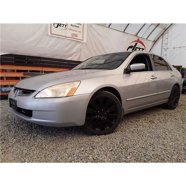 A2 --  2003 HONDA ACCORD EX, Grey, 268 663 KM
