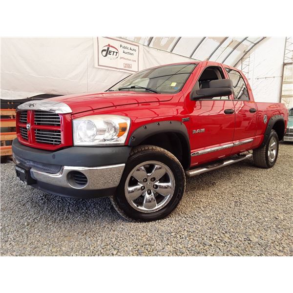 C6B --  2008 DODGE RAM 1500 ST 4X4, Red, 124 582 KM