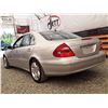 Image 19 : I1 --  2004 MERCEDES E320, Grey, 214716 KM