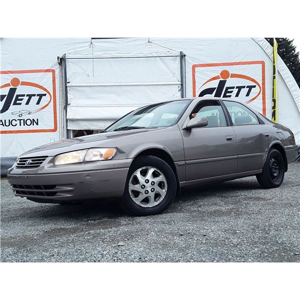 A7 --  1999 TOYOTA CAMRY LE , Brown, 245883 KM