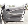 Image 38 : A10 --  2006 CHEVROLET OPTRA 5 LT, White, 226371 KM