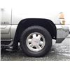 Image 24 : A6 --  2002 GMC YUKON XL 1500 4X4, Grey, 314687 KM 'NO RESERVE"