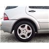 Image 40 : C4 --  2000 MERCEDES ML 55 AMG AWD, Grey, 250208 KM