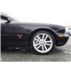 Image 32 : D2 --  2004 JAGUAR XJR, Black, 238696 KM