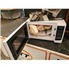 Image 2 : Zenith Record Player with Speakers, Samsung 49' Flat Screen TV, Safe and More