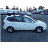 Image 11 : A1 --  2009 KIA RONDO, White, 180434 KM  "NO RESERVE"