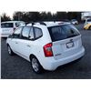 Image 17 : A1 --  2009 KIA RONDO, White, 180434 KM  "NO RESERVE"