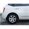 Image 35 : A1 --  2009 KIA RONDO, White, 180434 KM  "NO RESERVE"