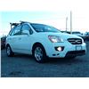 Image 8 : A1 --  2009 KIA RONDO, White, 180434 KM  "NO RESERVE"