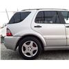 Image 39 : C4 --  2000 MERCEDES ML 55 AMG AWD, Grey, 250208 KM