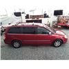 Image 11 : D5 --  2010 CHRYSLER TOWN & COUNTRY TOURING, Red, 305504 KM