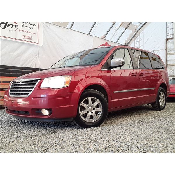 D5 --  2010 CHRYSLER TOWN & COUNTRY TOURING, Red, 305504 KM