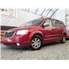 Image 1 : D5 --  2010 CHRYSLER TOWN & COUNTRY TOURING, Red, 305504 KM