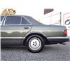 Image 26 : B6 --  1985 MERCEDES 500SE, Green, 218256 KM