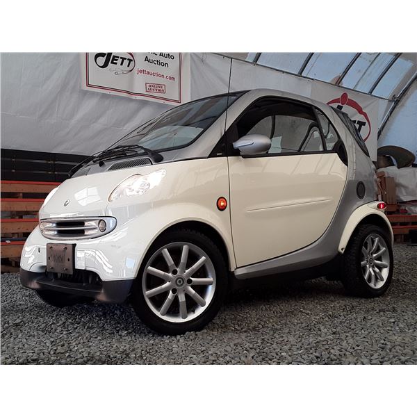 B2 --  2006 SMART FOR TWO  DIESEL, White, 92310 KM