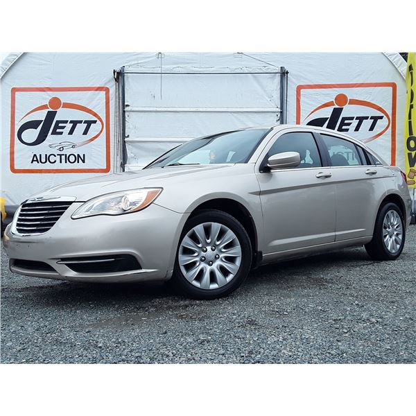 D3 --  2013 CHRYSLER 200 LX, Gold, 139064 KM