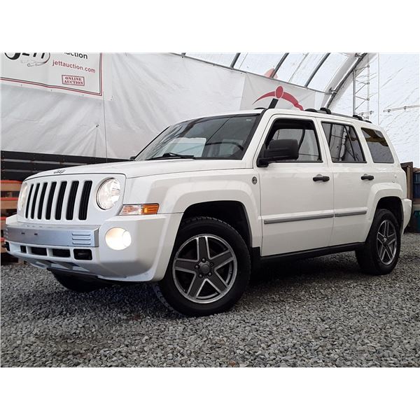 E6 --  2009 JEEP PATRIOT LIMITED 4X4, White, 210290 KM