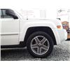Image 32 : E6 --  2009 JEEP PATRIOT LIMITED 4X4, White, 210290 KM