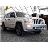 Image 8 : E6 --  2009 JEEP PATRIOT LIMITED 4X4, White, 210290 KM