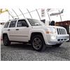 Image 9 : E6 --  2009 JEEP PATRIOT LIMITED 4X4, White, 210290 KM